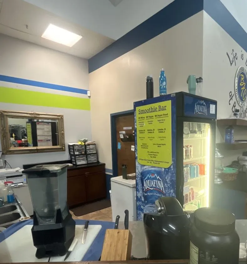 Smoothie and supplement bar